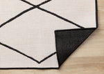 Bristol 5'3" x 7'7" White Black Trellis Reversible Area Rug - White