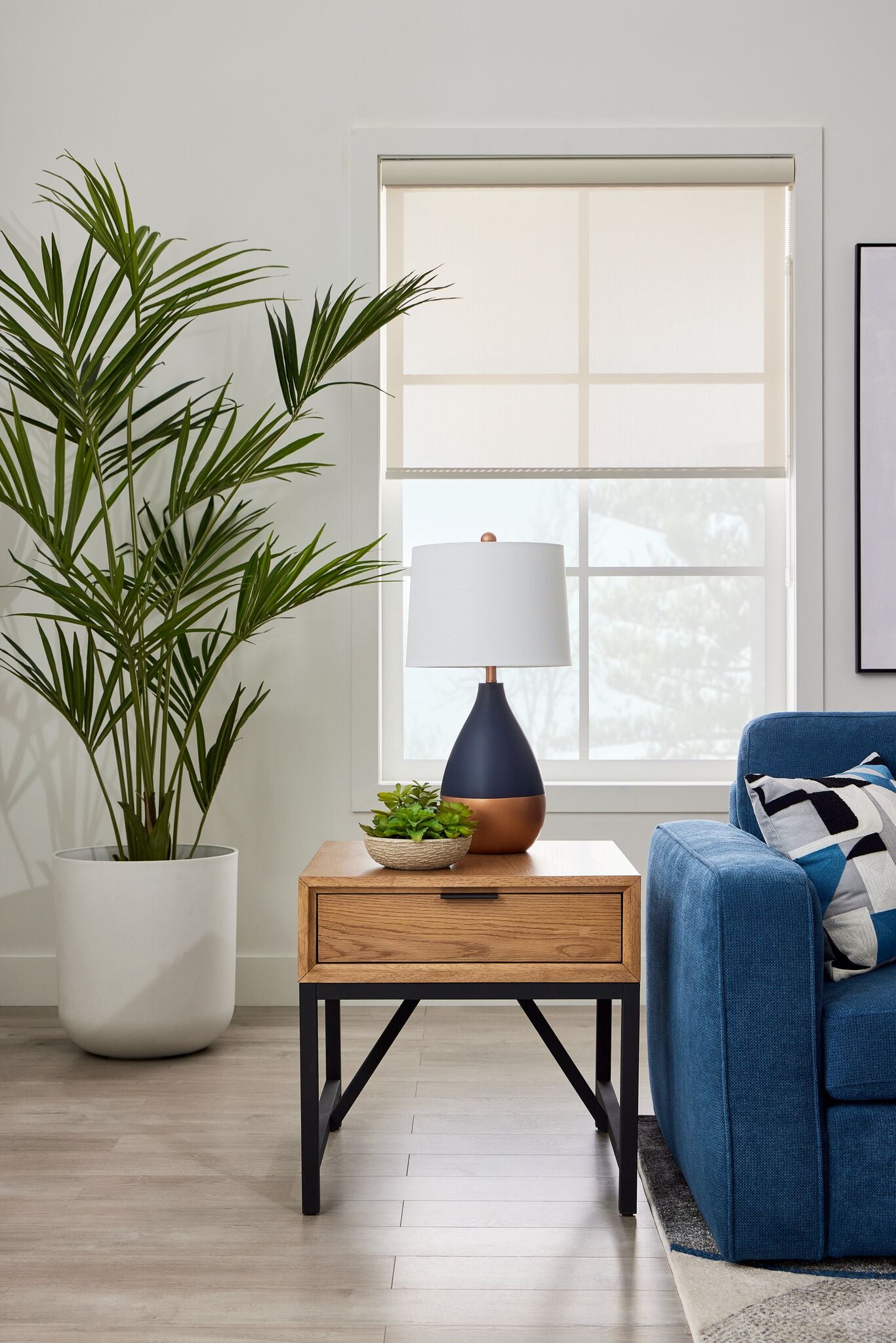 Feeling Connected Table Lamp - Blue & White