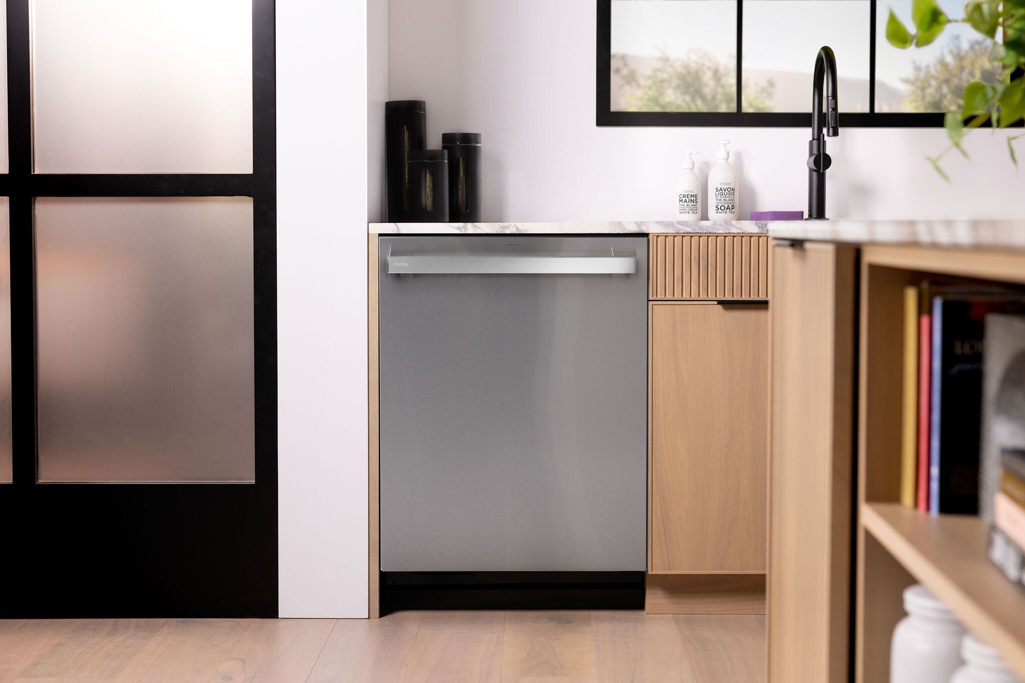 GE Profile Fingerprint Resistant Stainless Steel Dishwasher (45 dBA) - PDT705SYWFS