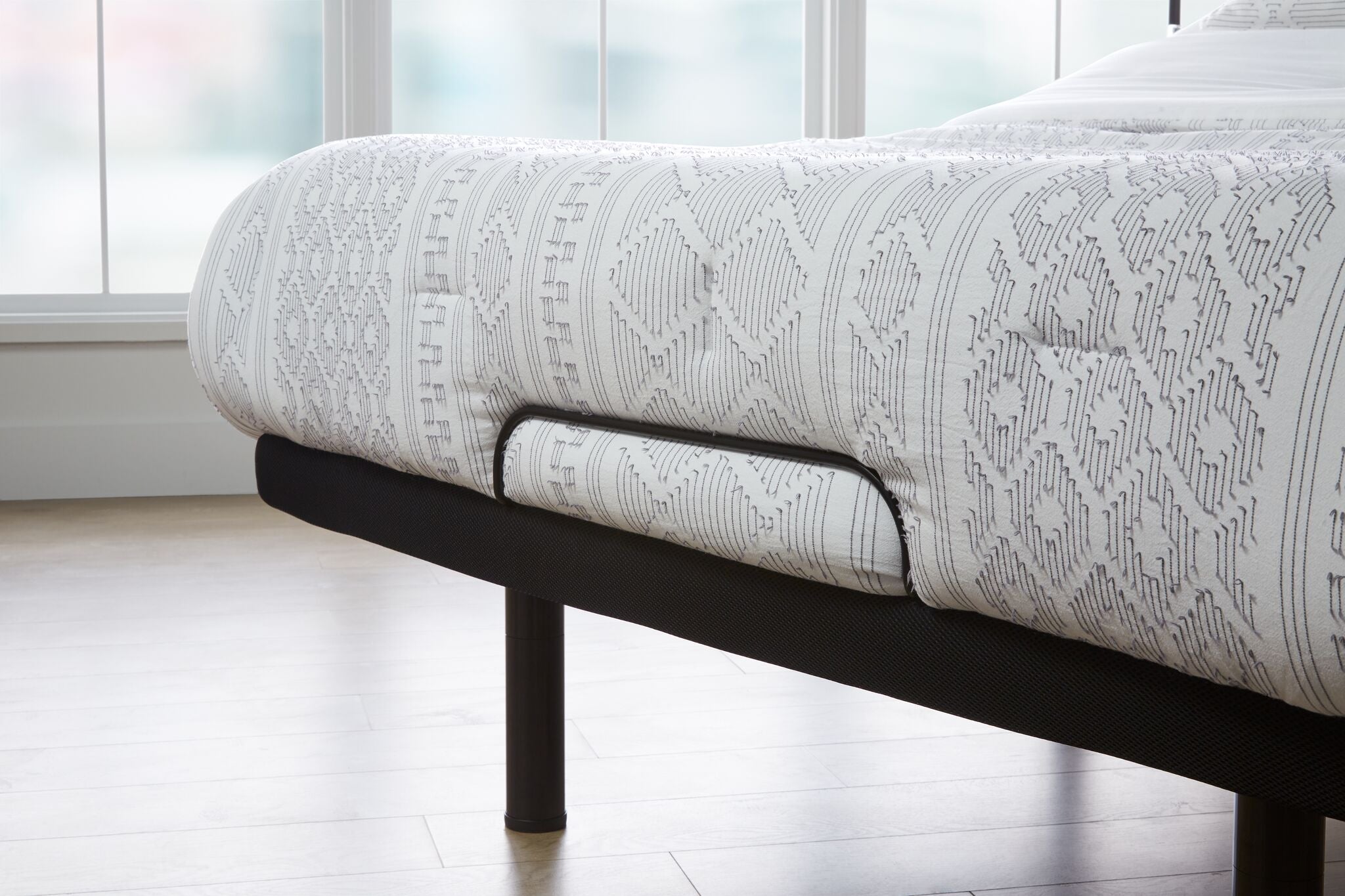 L2 Motion Pro Queen Adjustable Base