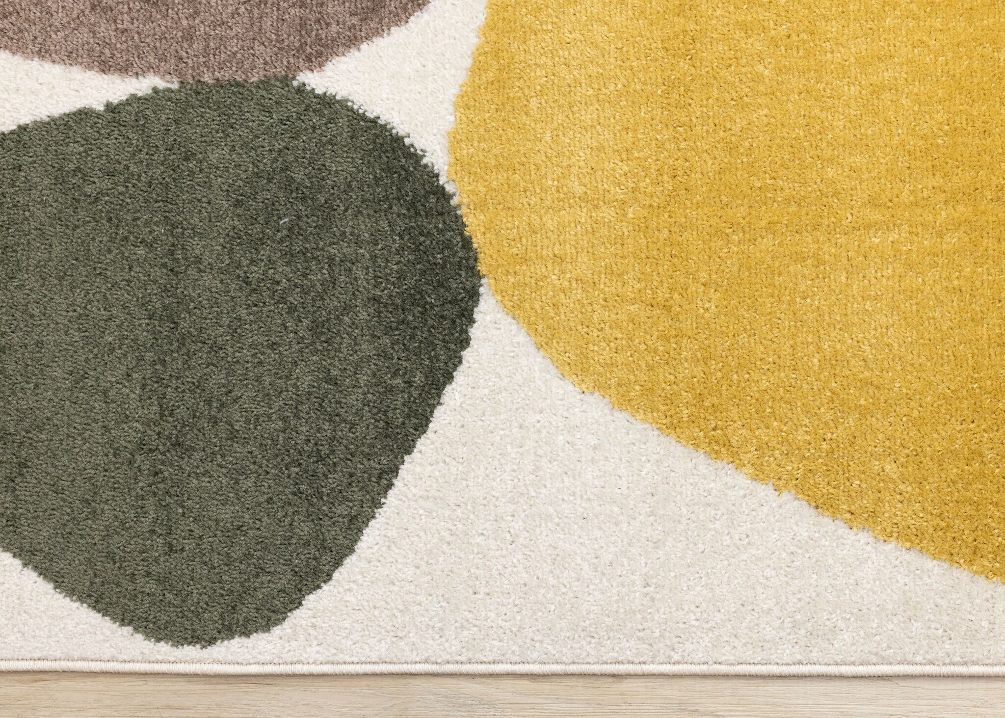 Warm Elements 5'3" x 7'7" Pebbles Design Area Rug - Cream