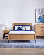 Feeling Connected - Newport 3- Piece King Bed - Oak and Black