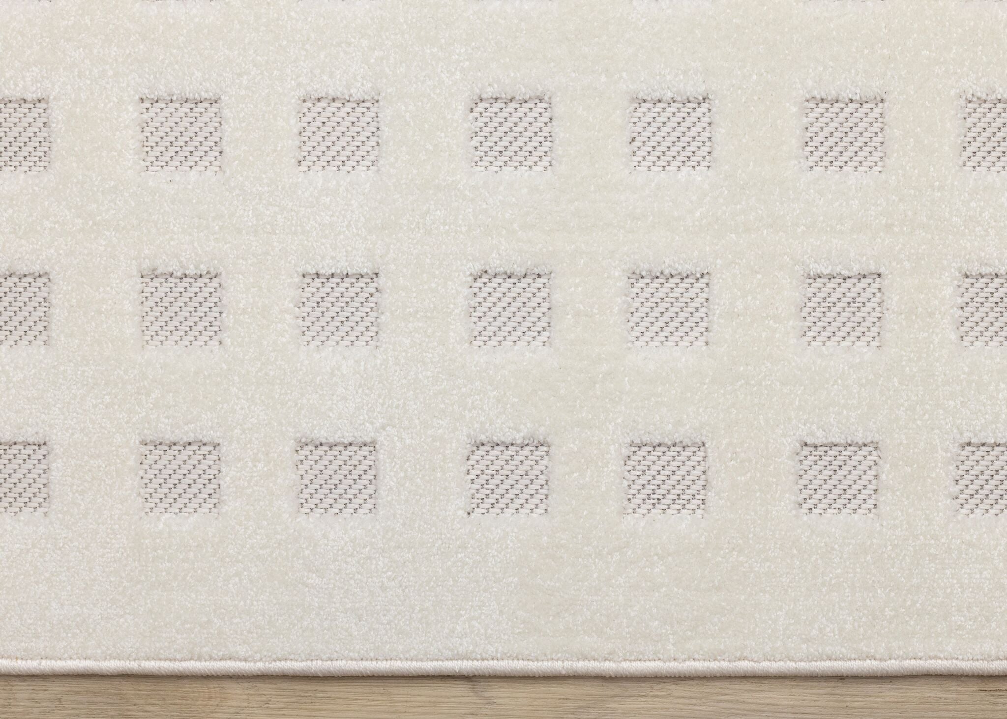Pearl Grid 6'7" x 9'6" Grid Design Area Rug - White
