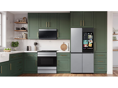 Samsung BESPOKE Réfrigérateur à profondeur de comptoir avec Family Hub+MC 36 po et Cuisinière à induction avec caméra dans le four acier inoxydable RF23DB9900QDAC/NSI6DG9900SRAC