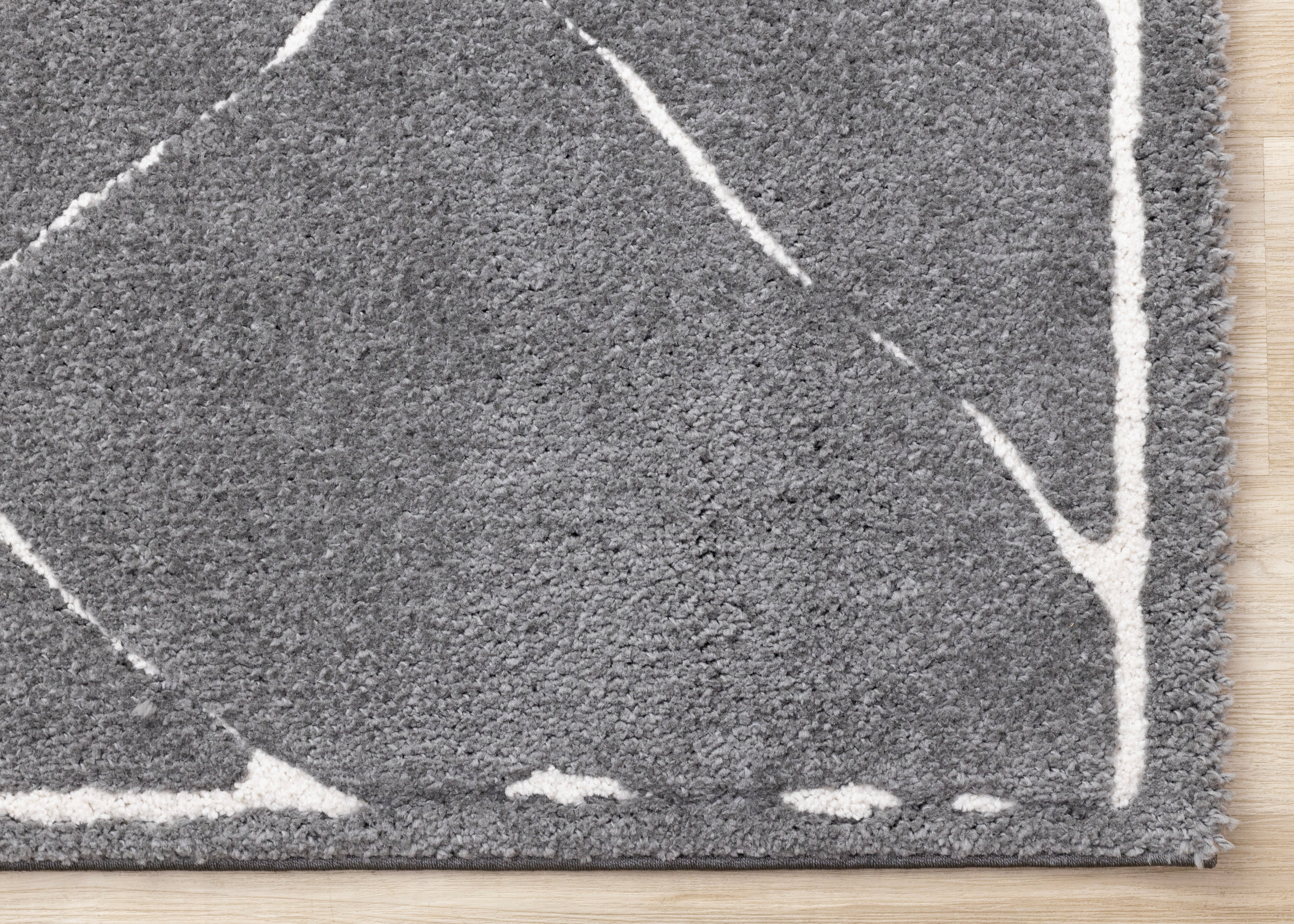 Obsidian 6'7" x 9'6" Broken Lattice Area Rug - Grey, White