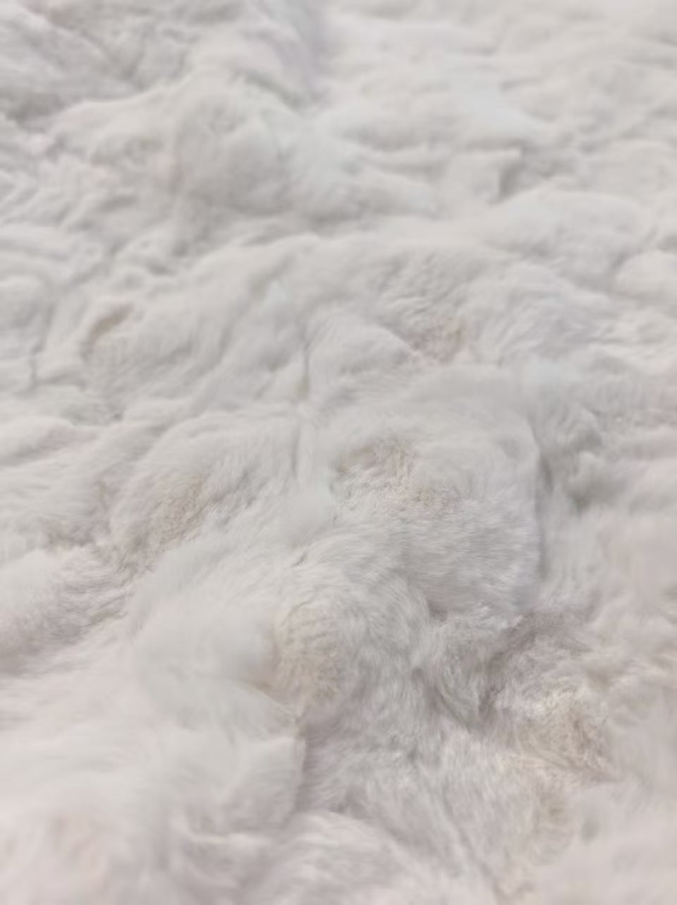 In Harmony Faux Fur Throw 50 x 60" - Ivory