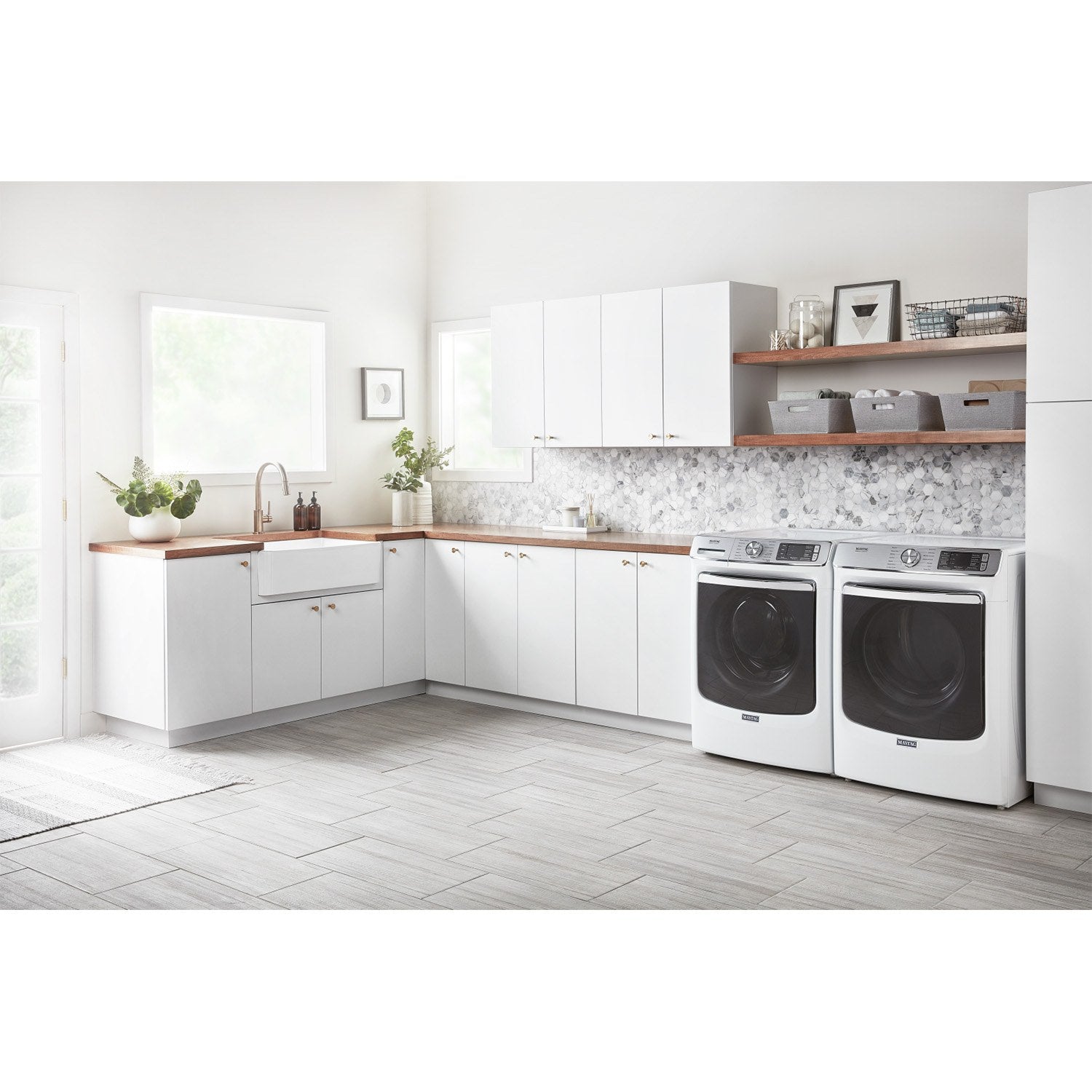 Maytag White Front-Load Washer (5.8 cu. ft.) & Gas Dryer (7.3 cu. ft.) - MHW8630HW/MGD8630HW