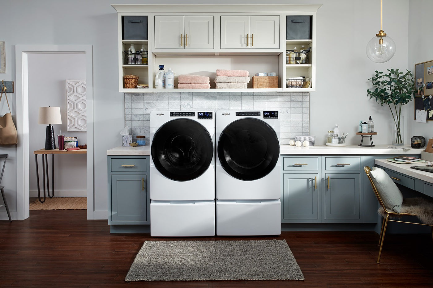 Whirlpool White Front-Load Washer (5.2 cu. ft.) & Gas Dryer (7.4 cu. ft.) - WFW5605MW/WGD6605MW