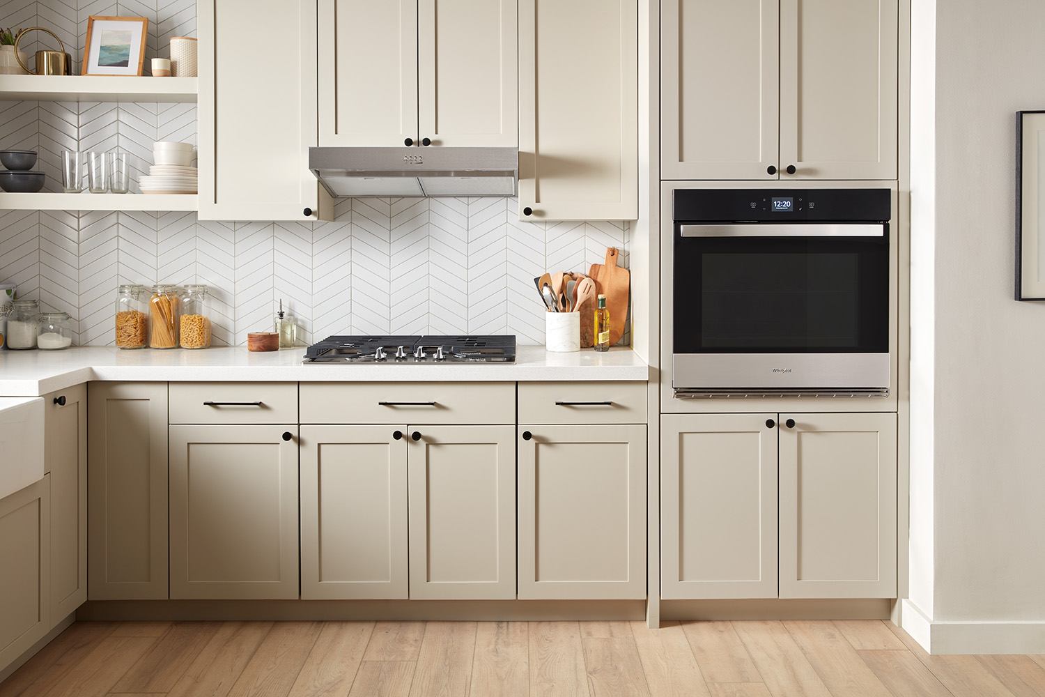 Whirlpool Fingerprint Resistant Stainless Steel Wall Oven (4.30 Cu Ft) - WOES5027LZ