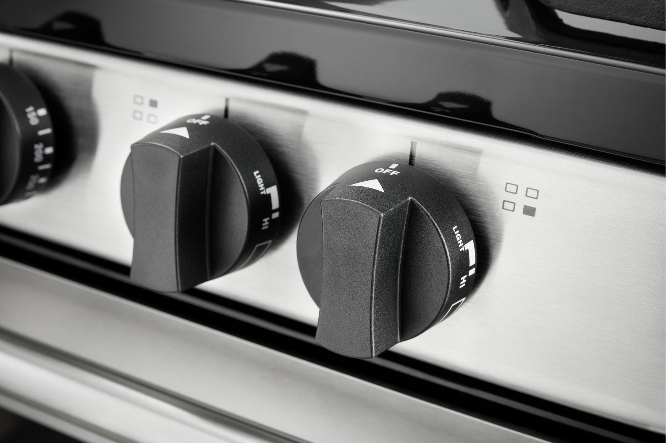 Whirlpool Stainless Steel Freestanding Gas Range (2.96 Cu. Ft.) - WFG500M4HS