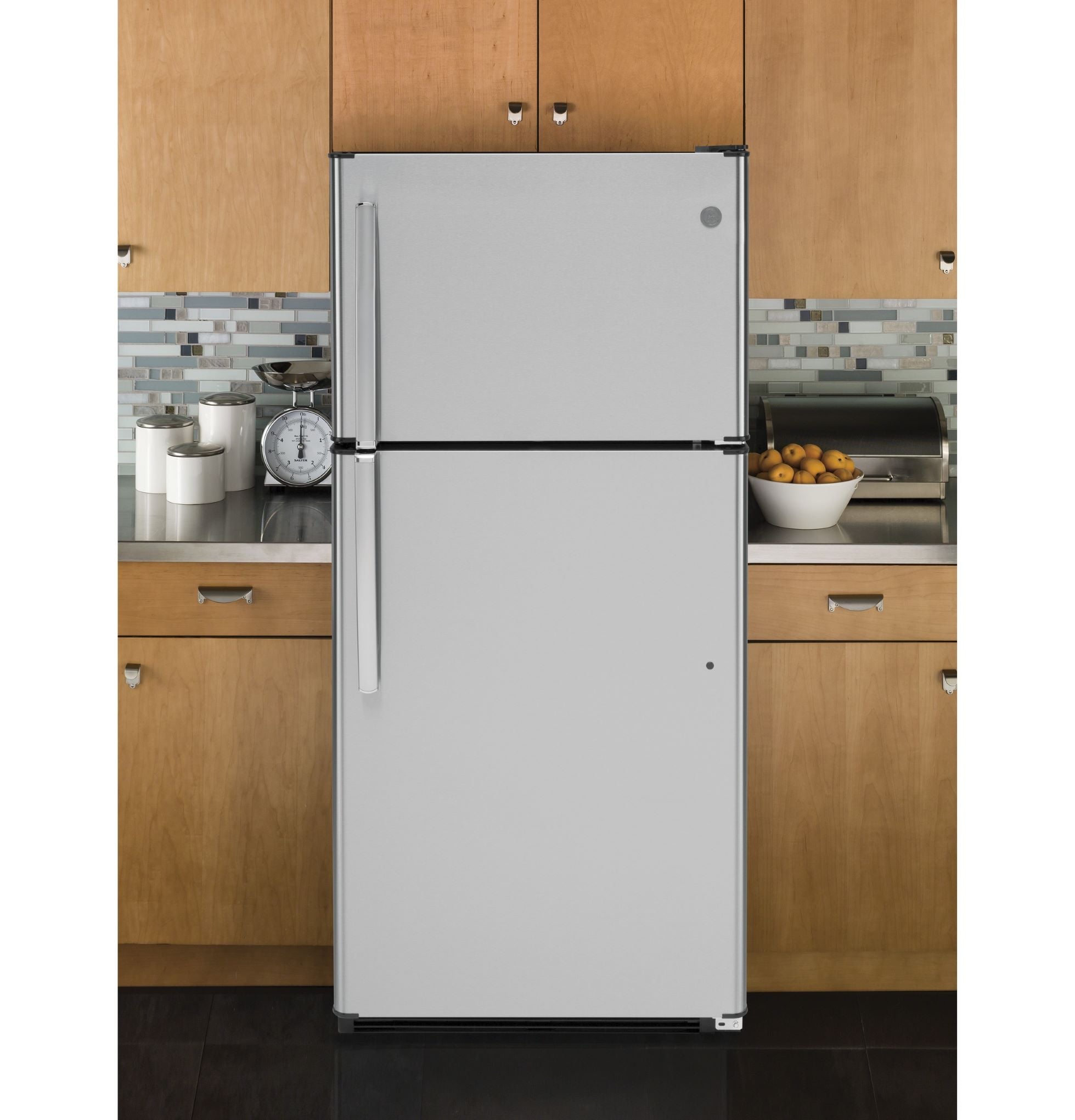 GE 29.75" 18 Cu. Ft. Stainless Steel Top-Freezer Refrigerator - GTE18FSLKSS