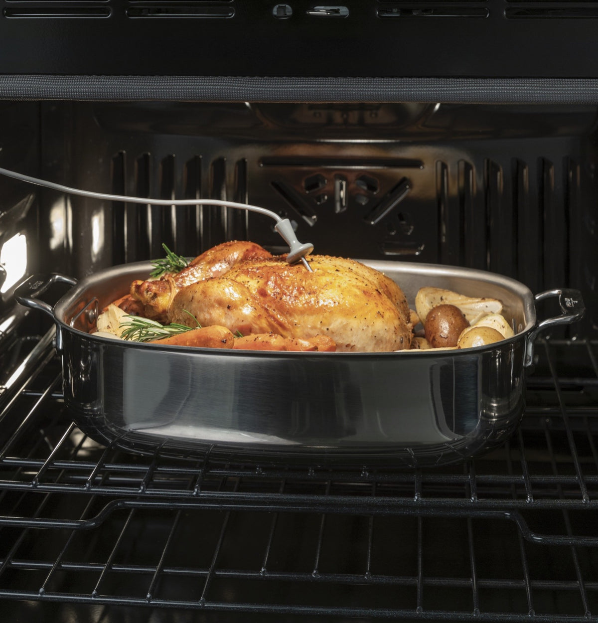 GE Stainless Steel Convection Single Wall Oven (5.0 Cu.Ft.) - JTS5000SNSS