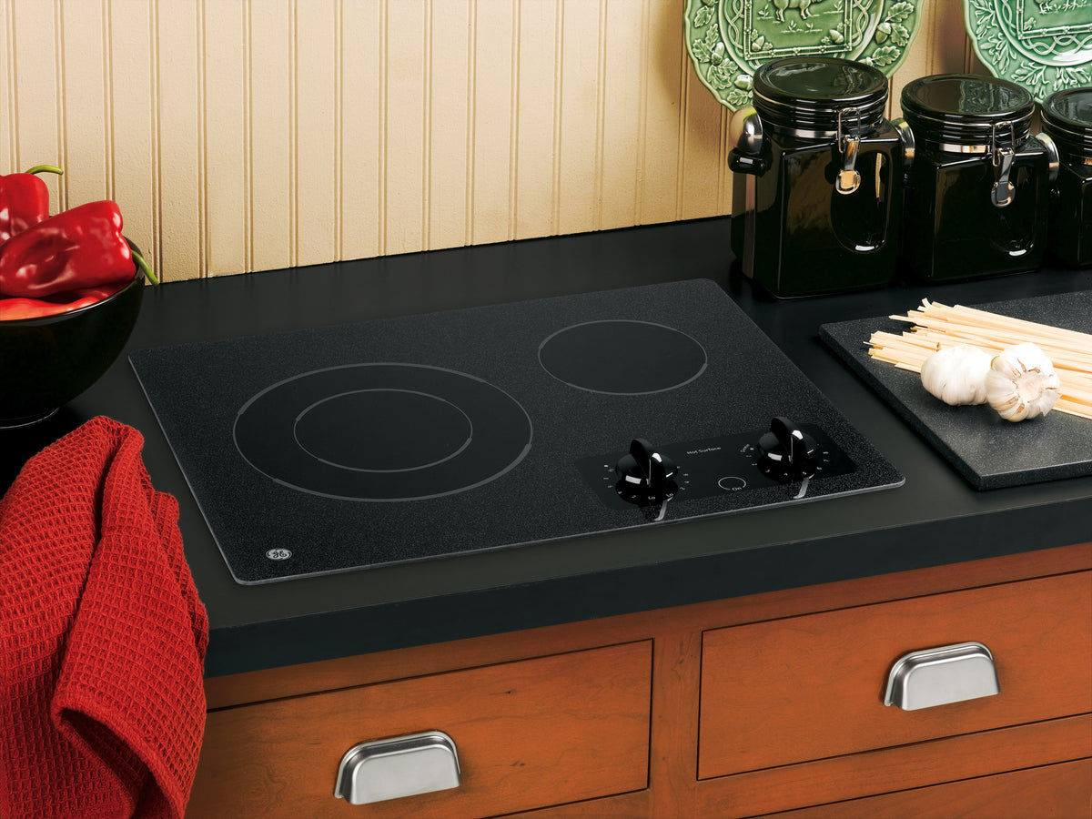 GE Black on Black 21" Radiant Cooktop - JP256BMBB