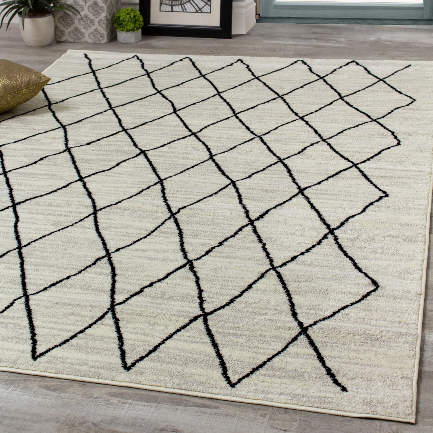 Meridian Pen-Drawn Trellis Lines Area Rug - 5' X 8' - Grey