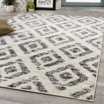 Meridian Diamond Distressed Area Rug - 5' X 8' - Grey