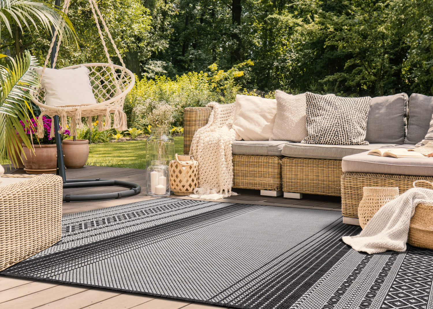 Jango Indoor/Outdoor Tribal Area Rug - 8' X 11' - Grey/Black
