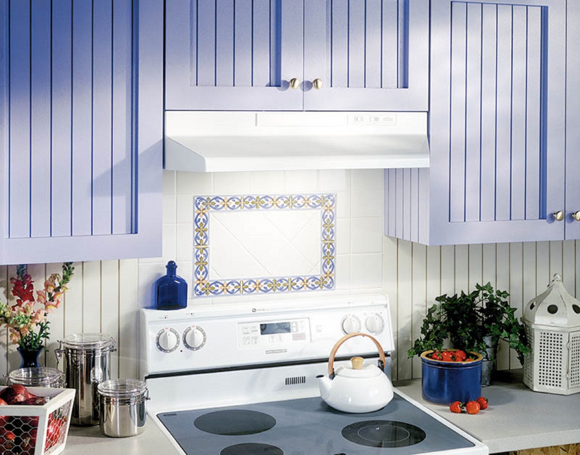 Broan White 24" 210 Max CFM Under-the-Cabinet Range Hood - BU224WH