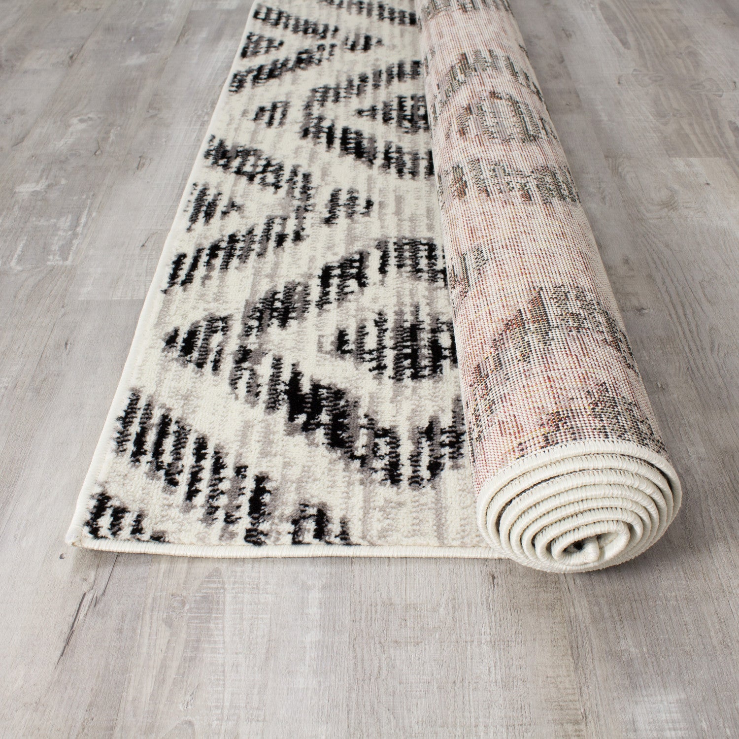 Meridian Diamond Distressed Area Rug - 5' X 8' - Grey