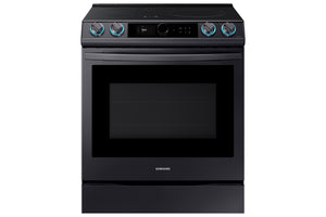 Samsung Cuisinière à induction 6,3 pi³ encastrable avec Wi-Fi et friture à air acier inoxydable noir NE63T8911SG/AC