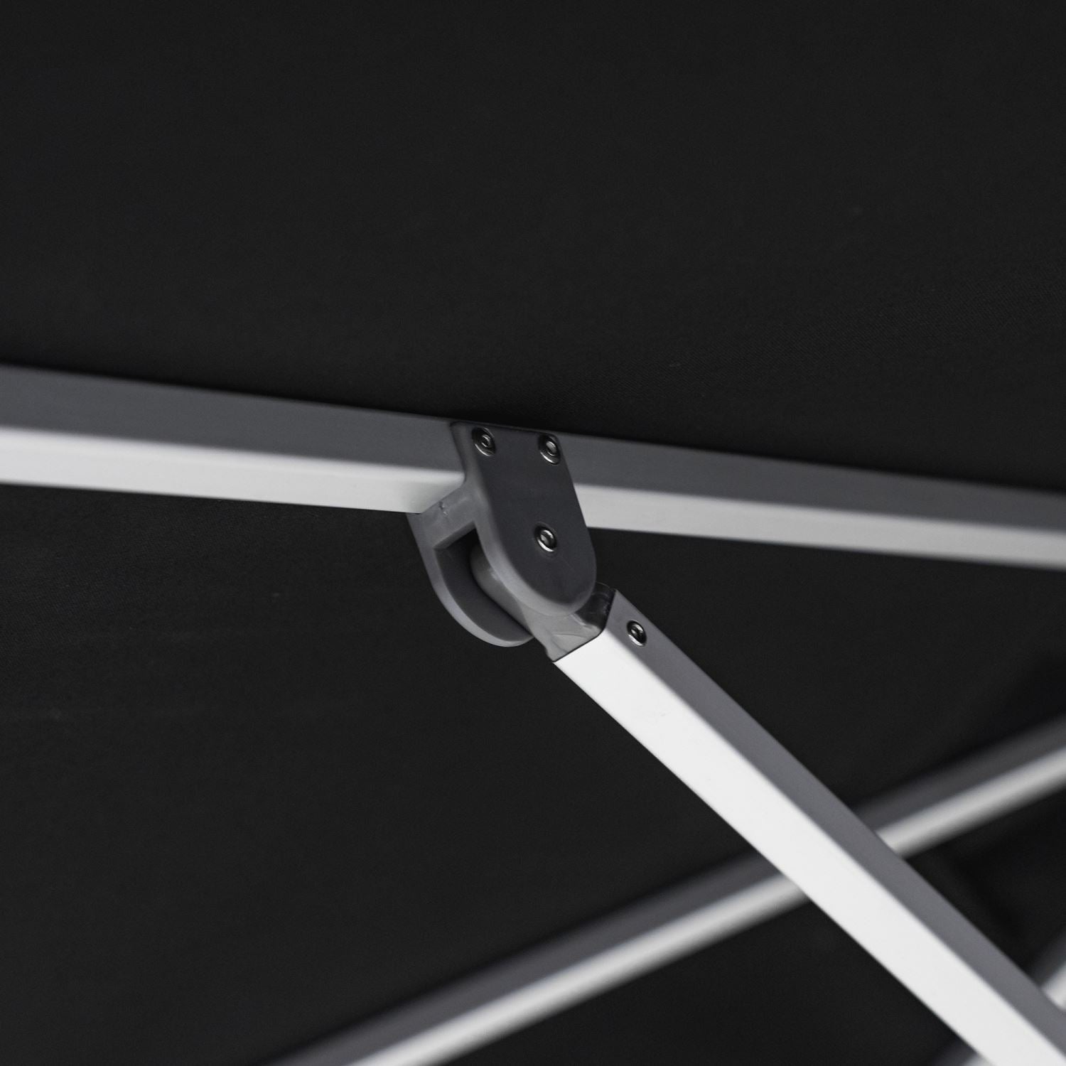 Oca 9' Octagon Outdoor Umbrella - Vermillion Red/Brushed Aluminum