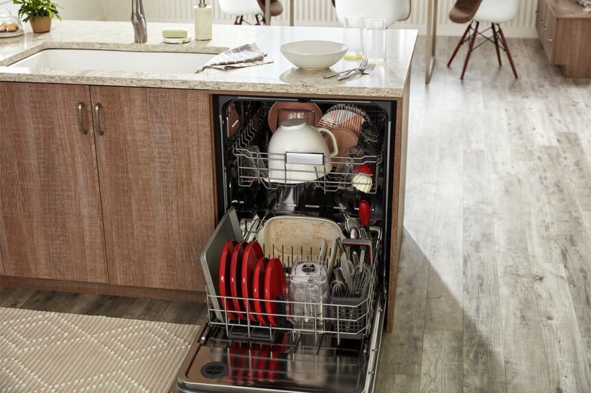 KitchenAid White Dishwasher with ProWash™ (47 dBA) - KDFE104KWH