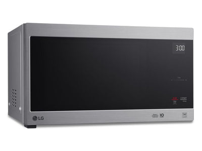 LG Four micro-ondes de comptoir NeoChefMC 1,5 pi³ avec technologies Smart InverterMC et EasyCleanMD acier inoxydable résistant aux taches LMC1575ST