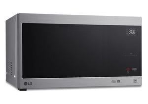 LG Four micro-ondes de comptoir NeoChefMC 1,5 pi³ avec technologies Smart InverterMC et EasyCleanMD acier inoxydable résistant aux taches LMC1575ST