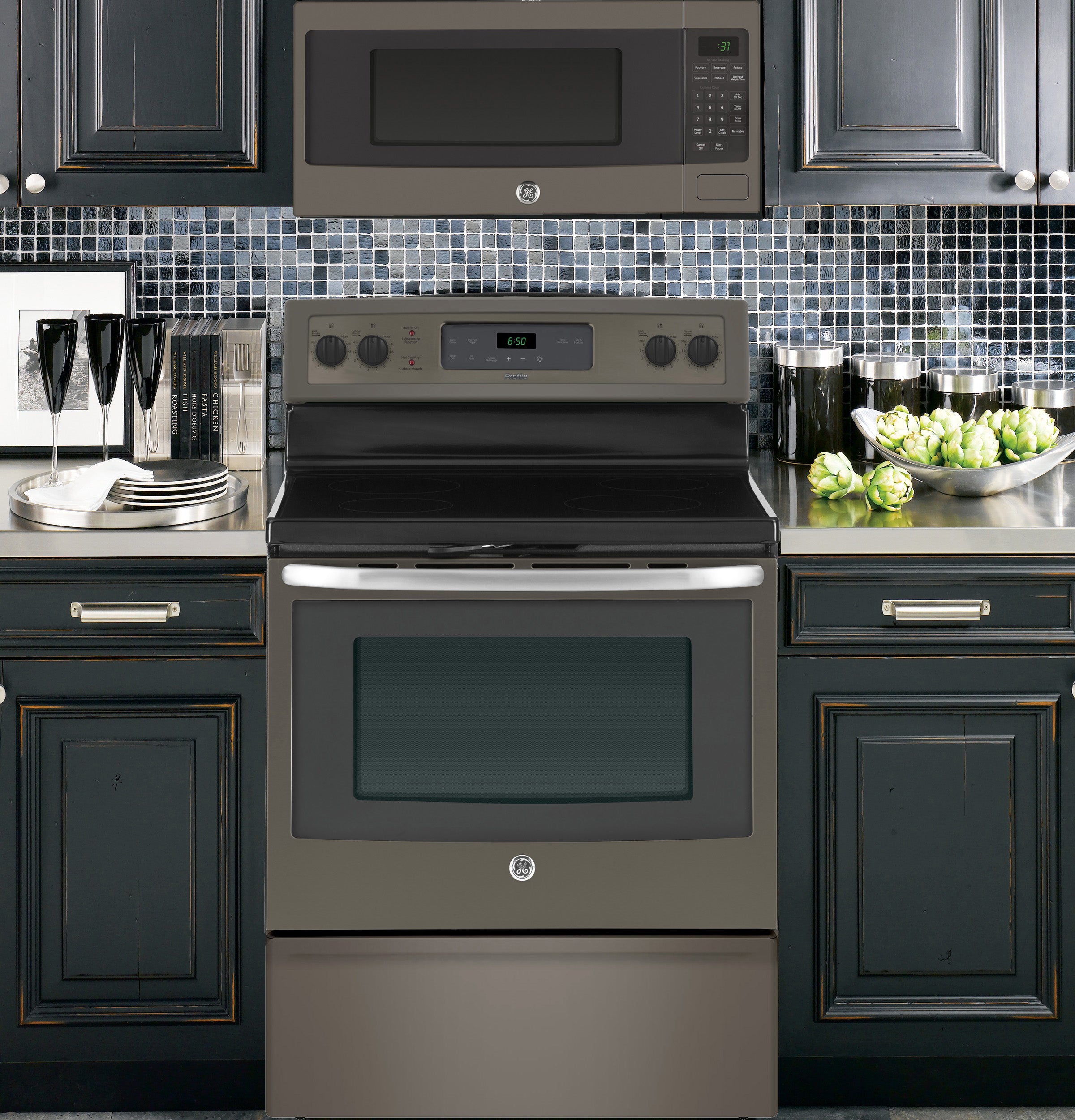 GE Slate Freestanding Electric Range (5.0 Cu. Ft.) - JCB630EKES