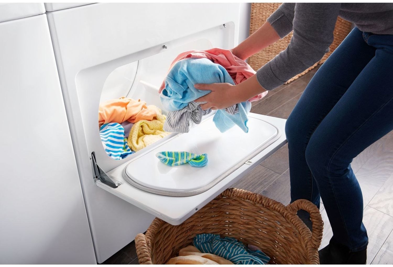 Whirlpool White Gas Dryer (7.0 Cu. Ft.) - WGD4850HW